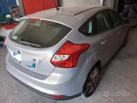 Usata Ford Focus 105 CV (77 kW) 2011 Grigio Berlina