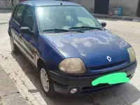 Usata Renault Clio 58 CV (42 kW) 1999 Bluazzurro Berlina