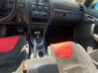 Begagnad VW Touran 105 HK (77 kW) 2006 Grå Minibuss