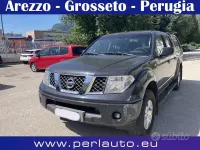 Usata Nissan Navara 174 CV (127 kW) 2005 Grigio Pick-up