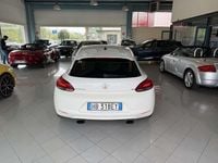 Begagnad VW Scirocco 122 HK (89 kW) 2011 Vit Sportkupé