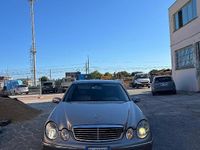 Usata Mercedes E200 177 CV (130 kW) 2004 Grigio Berlina