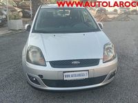Usata Ford Fiesta 68 CV (50 kW) 2007 Argento metallizzato Utilitaria