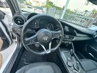 Usata Alfa Romeo Giulia Super 150 CV (110 kW) 2018 Bianco Berlina