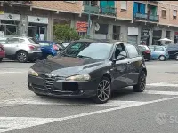 Usata Alfa Romeo 147 120 CV (88 kW) 2007 Grigio Utilitaria