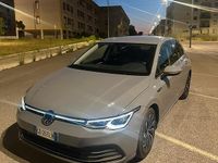 Usata VW Golf VIII 150 CV (110 kW) 2020 Grigio Utilitaria