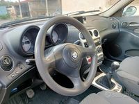 Usata Alfa Romeo 156 115 CV (84 kW) 2003 Grigio Berlina