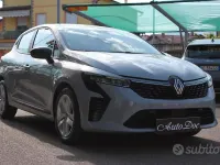 Usata Renault Clio V Evolution 91 CV (66 kW) 2025 Grigio Berlina