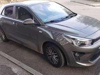 Usata Kia Rio Style 101 CV (74 kW) 2020 Verde Berlina