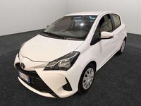 Usata Toyota Yaris Active 69 CV (50 kW) 2017 Bianco Berlina