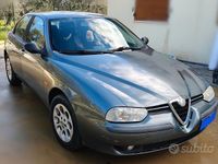 Usata Alfa Romeo 156 Distinctive 140 CV (102 kW) 2000 Grigio Berlina