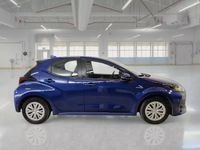 Usata Toyota Yaris Hybrid Business Edition 92 CV (67 kW) 2021 Blu Berlina