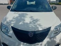 Usata Lancia Ypsilon 69 CV (50 kW) 2018 Bianco Utilitaria