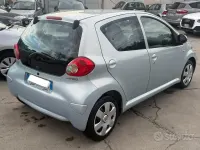 Usata Toyota Aygo 68 CV (50 kW) 2008 Marrone Utilitaria