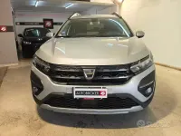 Usata Dacia Jogger Comfort 110 CV (80 kW) 2022 Grigio Monovolume