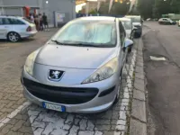 Usata Peugeot 207 Sport 95 CV (69 kW) 2010 Argento Berlina
