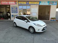 Usata Ford Fiesta 68 CV (50 kW) 2010 Bianco Berlina