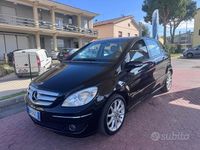 Usata Mercedes B200 108 CV (79 kW) 2009 Nero Monovolume