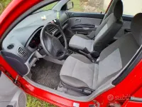 Usata Kia Picanto LX 61 CV (44 kW) 2006 Rosso Utilitaria