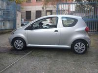 Usata Toyota Aygo Sol 68 CV (50 kW) 2008 Argento Utilitaria