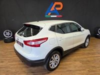 Usata Nissan Qashqai Tekna 110 CV (80 kW) 2017 Bianco SUV