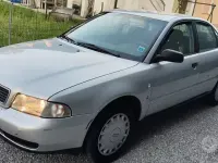Usata Audi A4 125 CV (91 kW) 1995 Grigio Berlina