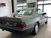 Usata Mercedes E320 220 CV (161 kW) 1992 Grigio Coupé