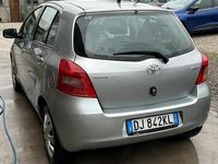 Begagnad Toyota Yaris Sol 87 HK (63 kW) 2007 Silver Sedan