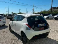 Usata Lancia Ypsilon 80 CV (58 kW) 2013 Bianco Utilitaria