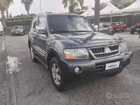 Usata Mitsubishi Pajero Instyle 160 CV (117 kW) 2005 Blu SUV