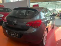 Usata Opel Astra Cosmo 100 CV (73 kW) 2010 Grigio Berlina