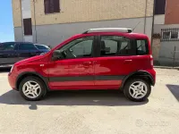 Usata Fiat Panda Climbing 69 CV (50 kW) 2011 Rosso Utilitaria