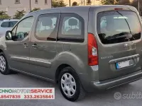 Usata Peugeot Partner Tepee 90 CV (66 kW) 2010 Grigio Monovolume