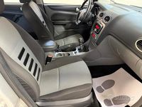 Usata Ford Focus 110 CV (80 kW) 2010 Grigio Berlina