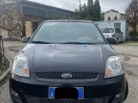 Usata Ford Fiesta 68 CV (50 kW) 2007 Nero Utilitaria