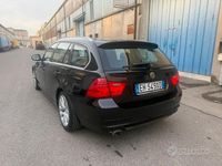 Usata BMW 318 Efficient Dynamics 143 CV (105 kW) 2011 Nero Station wagon