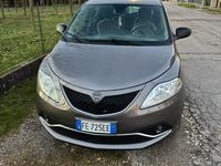 Usata Lancia Ypsilon Gold 95 CV (69 kW) 2016 Grigio Utilitaria
