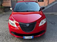 Usata Lancia Ypsilon 69 CV (50 kW) 2015 Rosso Utilitaria