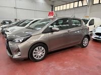 Usata Toyota Yaris Hybrid Style 74 CV (54 kW) 2014 Grigio Berlina