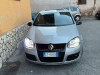 Usata VW Golf V Sportline 140 CV (102 kW) 2005 Grigio Utilitaria