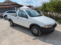 Usata Fiat Strada 69 CV (50 kW) 2000 Bianco Pick-up