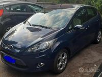 Usata Ford Fiesta 97 CV (71 kW) 2012 Blu Utilitaria