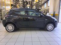 Usata Lancia Ypsilon Gold 69 CV (50 kW) 2017 Nero Utilitaria