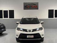 Usata Toyota RAV4 Active 124 CV (91 kW) 2013 Bianco Station wagon
