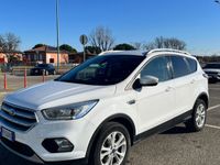 Usata Ford Kuga 120 CV (88 kW) 2017 Bianco SUV