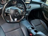 Usata Mercedes A180 109 CV (80 kW) 2016 Nero Utilitaria