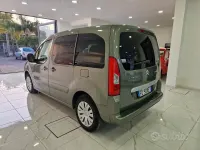 Usata Citroën Berlingo 120 CV (88 kW) 2011 Verde Monovolume