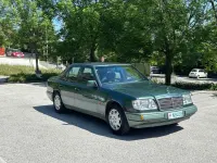 Usata Mercedes E200 136 CV (100 kW) 1993 Verde Berlina