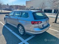 Usata VW Passat Business 150 CV (110 kW) 2022 Argento Station wagon