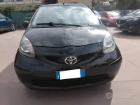 Käytetty Peugeot 107 68 HP (50 kW) 2012 Musta Viistoperä
